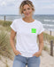 Damen T-Shirt Ocean Vibes Club Neon Grün – Vorderansicht am Model